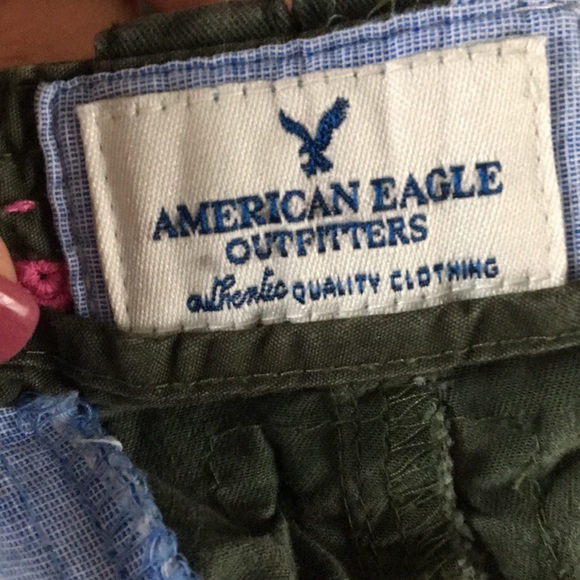 American Eagle Outfitters Olive Floral Shorts - Picture 5 of 6